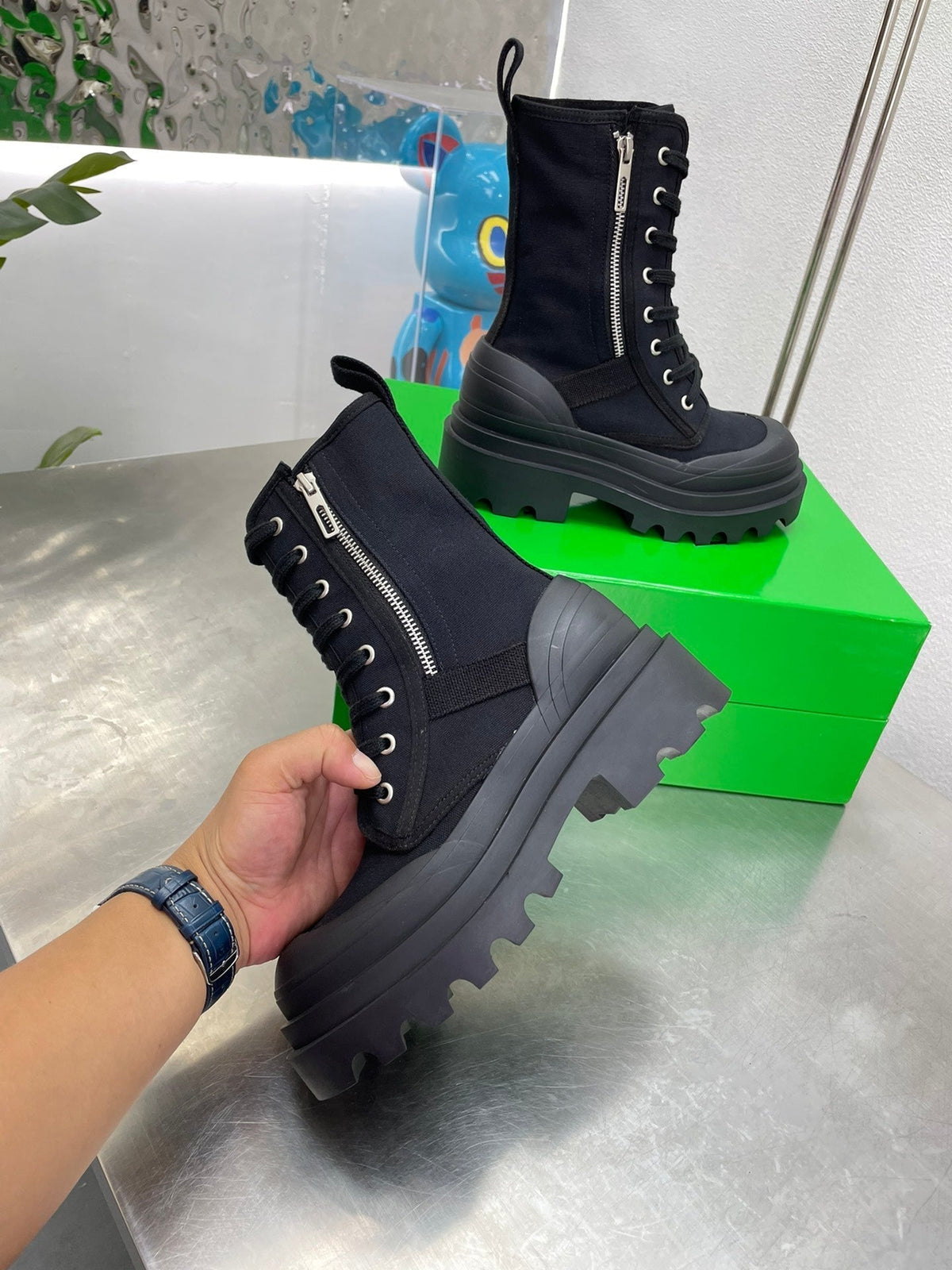 RIBBON BOMBER LACE-UP BOOTS IN BLACK CANVAS