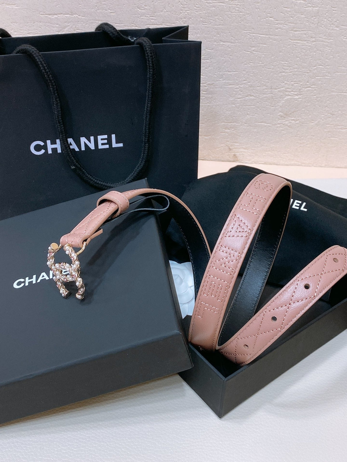 CC BELT 20MM IN PEACHY PINK EMBROIDERED CALFSKIN GOLD HARDWARE ATTACH PEARLS